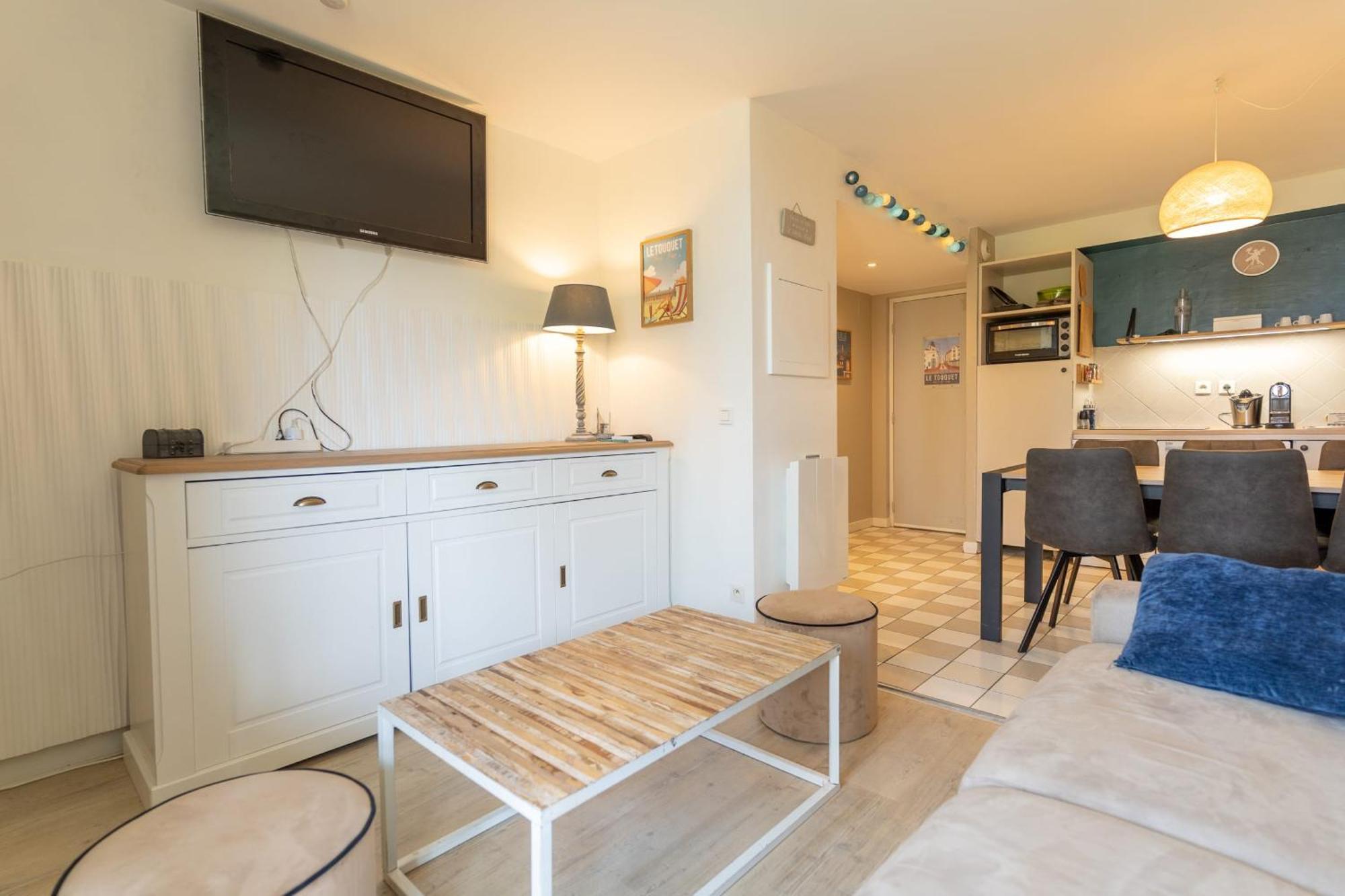 6-person Flat With Swimming Pool Tennis Court And Car Park 157 Appartement
